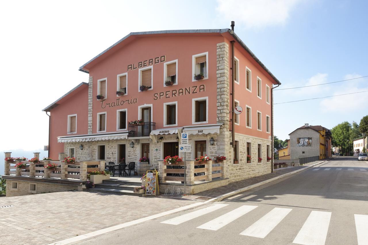 Albergo Trattoria Speranza Foza Exterior foto